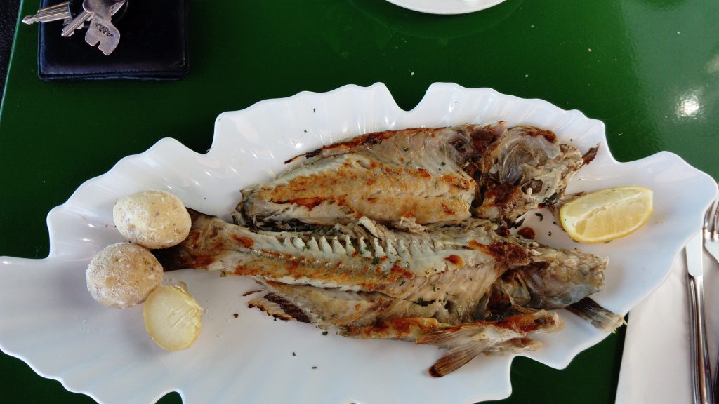 frischer Fisch im Restaurant Bogavante in El Golfo